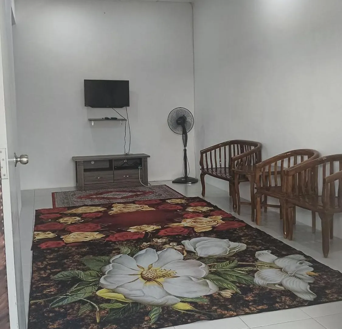 Malacca Ainur Homestay בית נופש